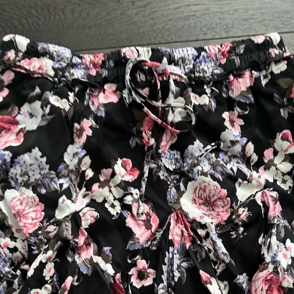 Floral Flowy Skirt - Picture 7 of 9